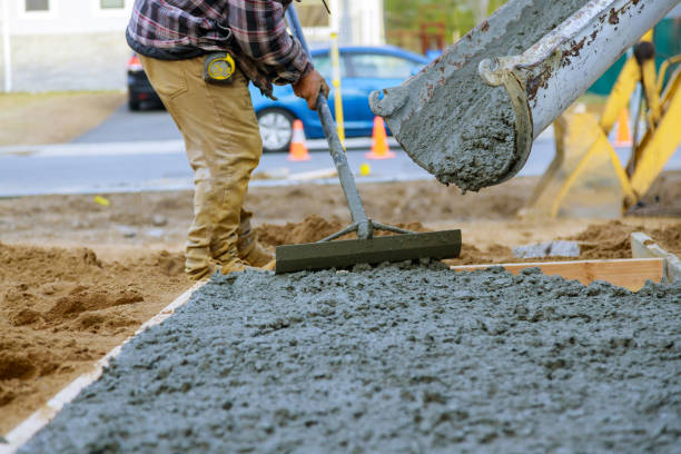 Best Concrete Walkway Installation  in Bridgeport, AL